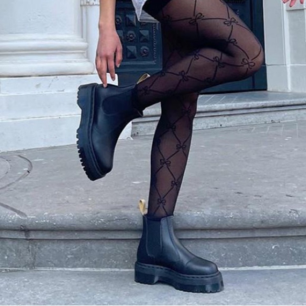 Black Platform Chelsea Boots - Picture 2 of 9
